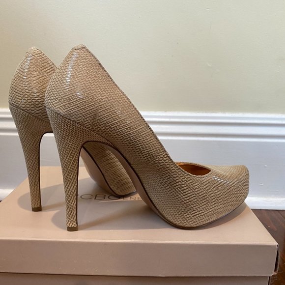 BCBG Parade Snake print heels - Picture 5 of 5